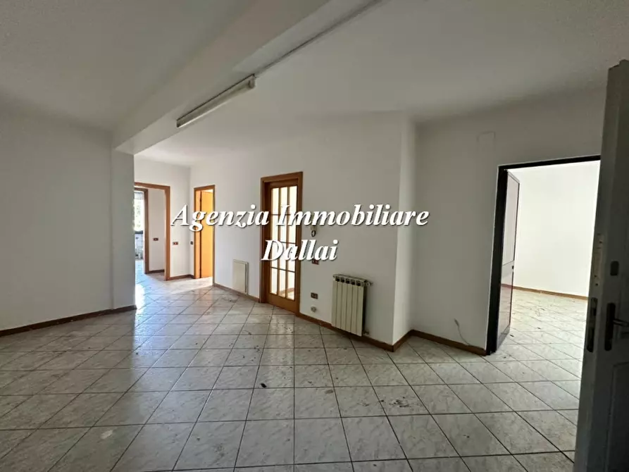 Immagine 16 di Appartamento in vendita  in Viale Kennedy a Scarperia E San Piero