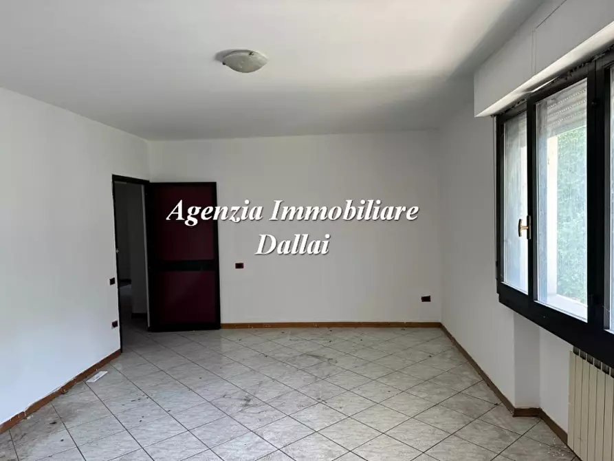 Immagine 18 di Appartamento in vendita  in Viale Kennedy a Scarperia E San Piero