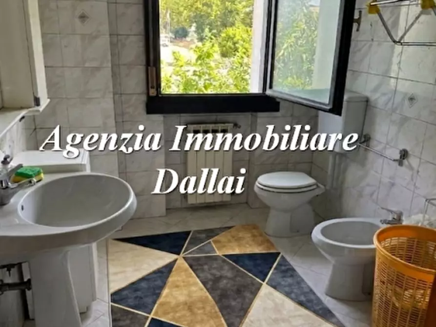 Immagine 5 di Appartamento in vendita  in Viale Kennedy a Scarperia E San Piero