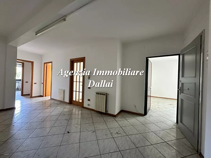 Immagine 26 di Appartamento in vendita  in Viale Kennedy a Scarperia E San Piero
