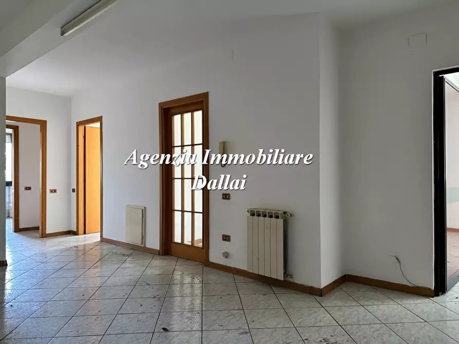 Immagine 32 di Appartamento in vendita  in Viale Kennedy a Scarperia E San Piero