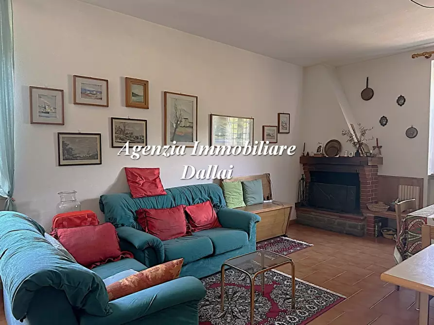 Immagine 16 di Villa in vendita  a Scarperia E San Piero