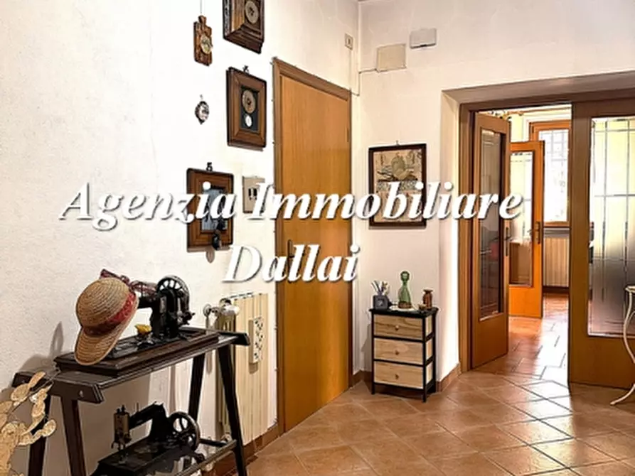 Immagine 21 di Villa in vendita  a Scarperia E San Piero