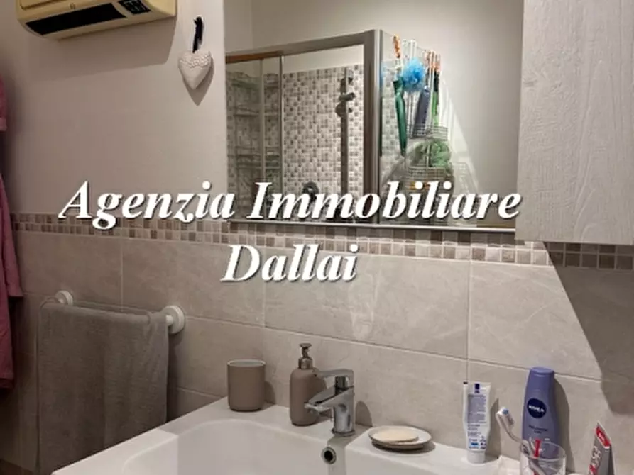 Immagine 36 di Villa in vendita  a Scarperia E San Piero