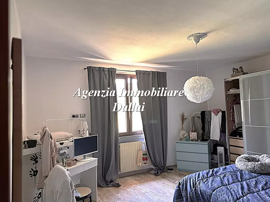 Immagine 6 di Villa in vendita  a Scarperia E San Piero
