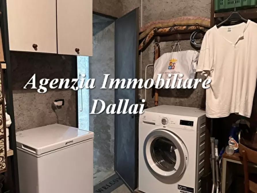 Immagine 38 di Villa in vendita  a Scarperia E San Piero