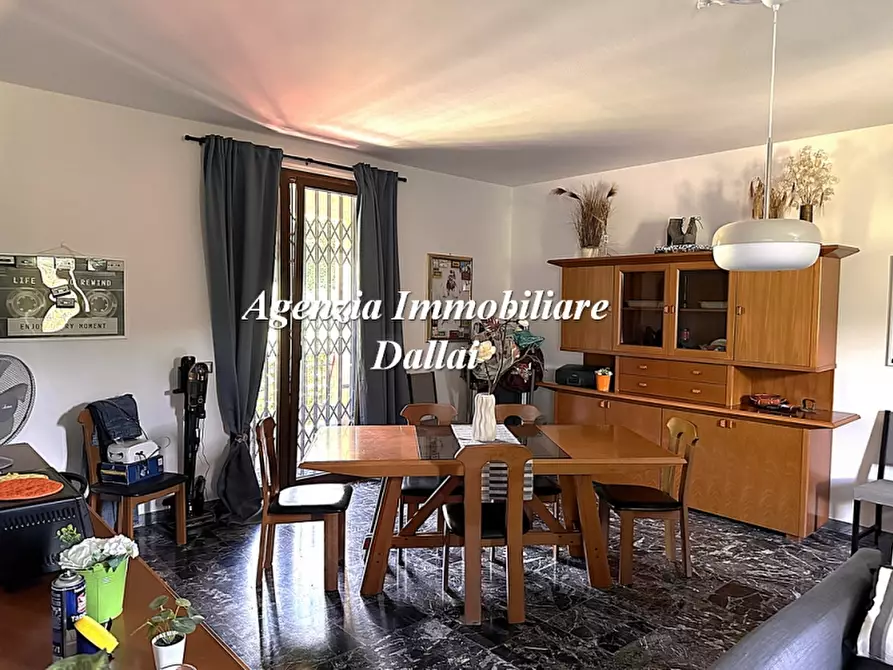 Immagine 2 di Villa in vendita  a Scarperia E San Piero