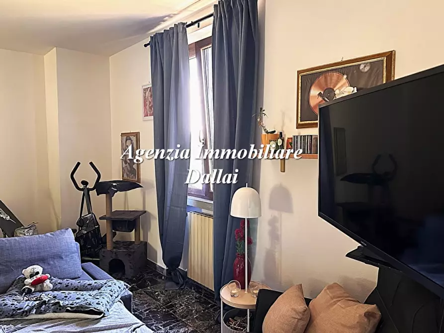Immagine 4 di Villa in vendita  a Scarperia E San Piero
