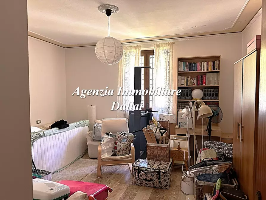 Immagine 9 di Villa in vendita  a Scarperia E San Piero