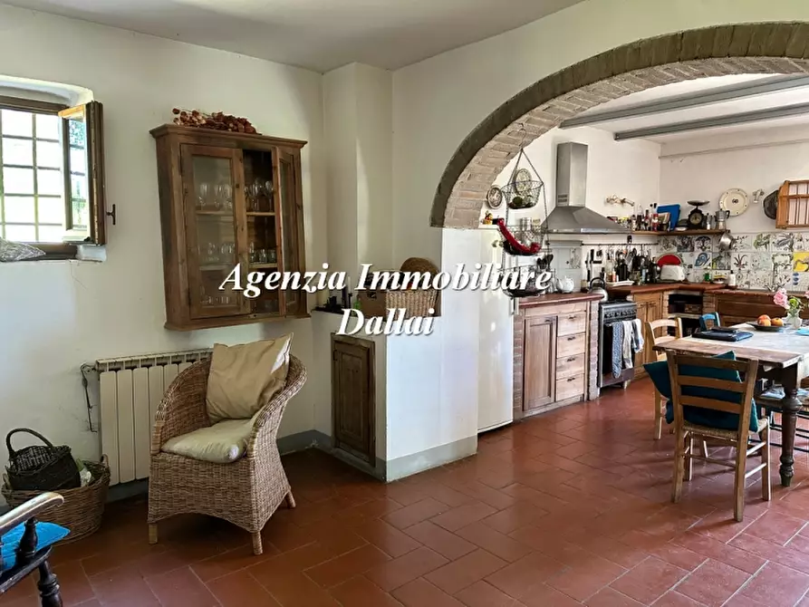 Immagine 12 di Casa colonica in vendita  a Scarperia E San Piero