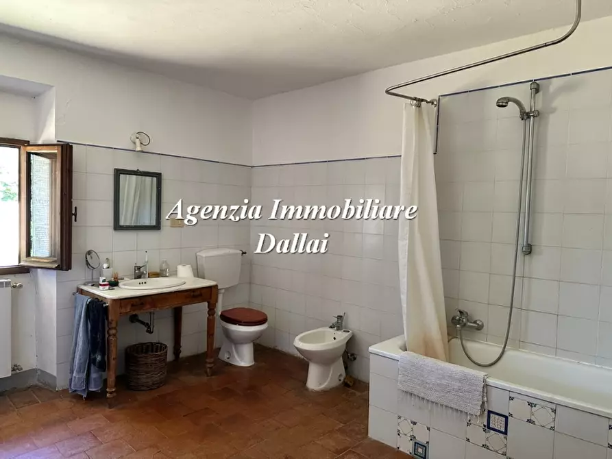 Immagine 23 di Casa colonica in vendita  a Scarperia E San Piero