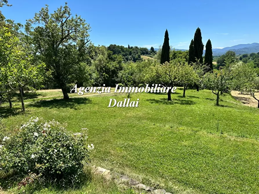 Immagine 1 di Casa colonica in vendita  a Scarperia E San Piero