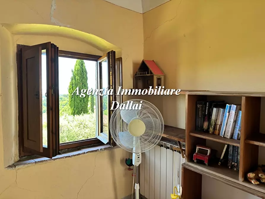 Immagine 22 di Casa colonica in vendita  a Scarperia E San Piero