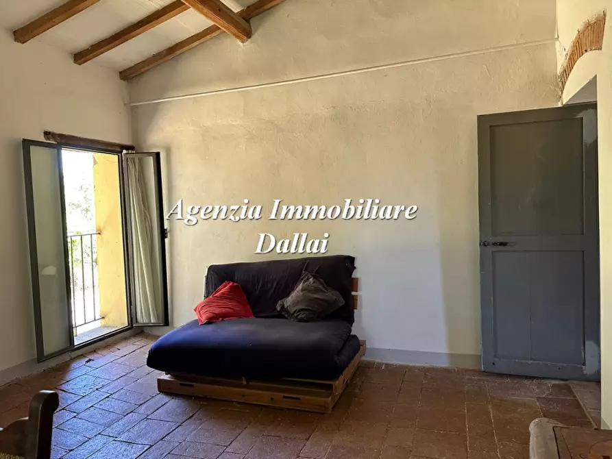 Immagine 27 di Casa colonica in vendita  a Scarperia E San Piero