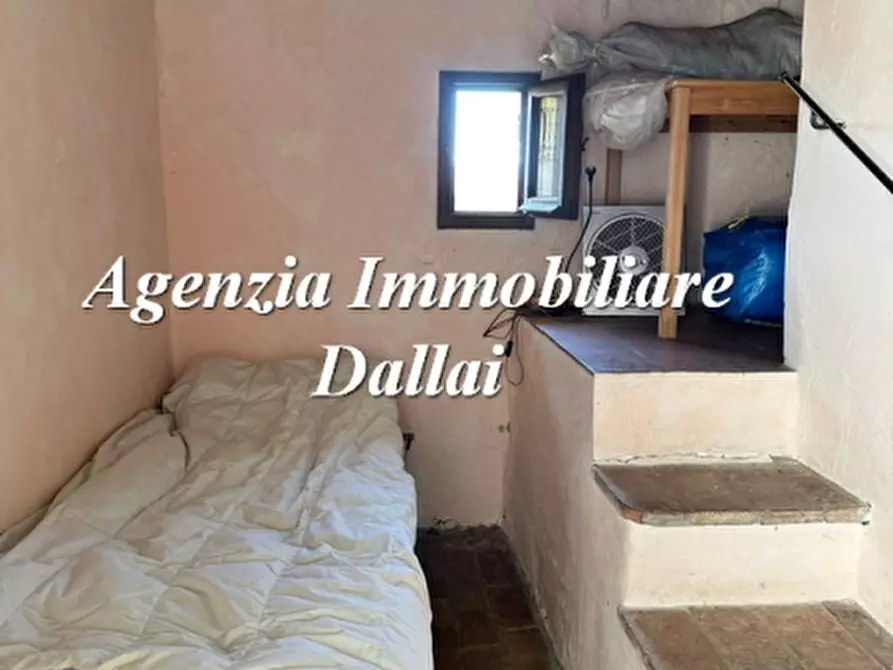 Immagine 29 di Casa colonica in vendita  a Scarperia E San Piero
