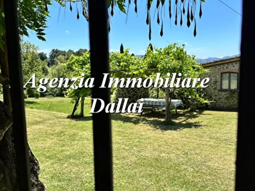Immagine 8 di Casa colonica in vendita  a Scarperia E San Piero