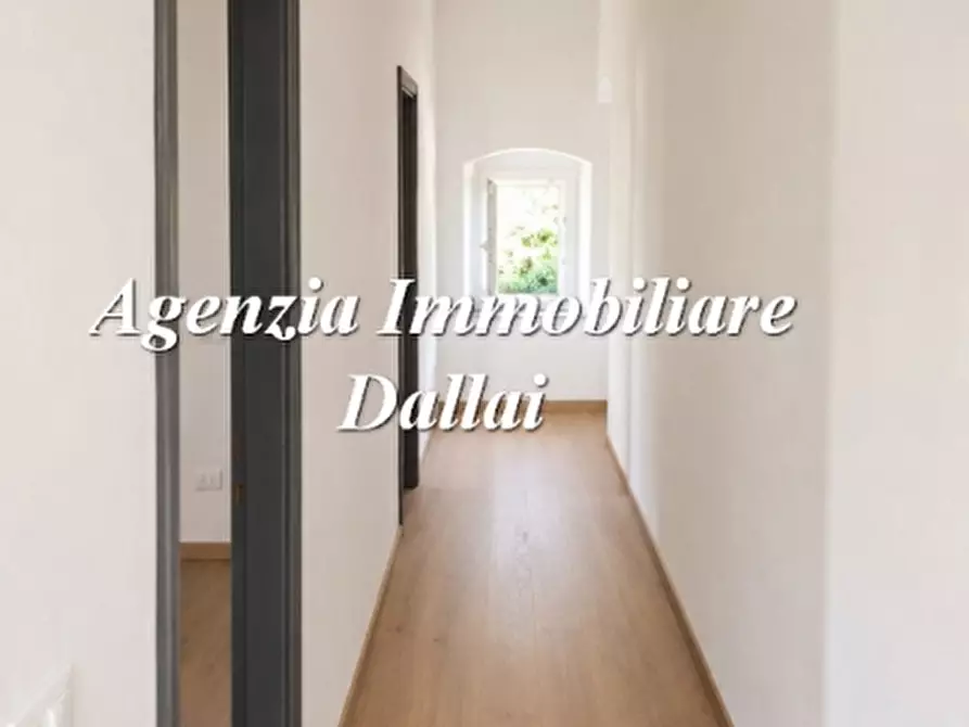 Immagine 6 di Casa colonica in vendita  a Scarperia E San Piero