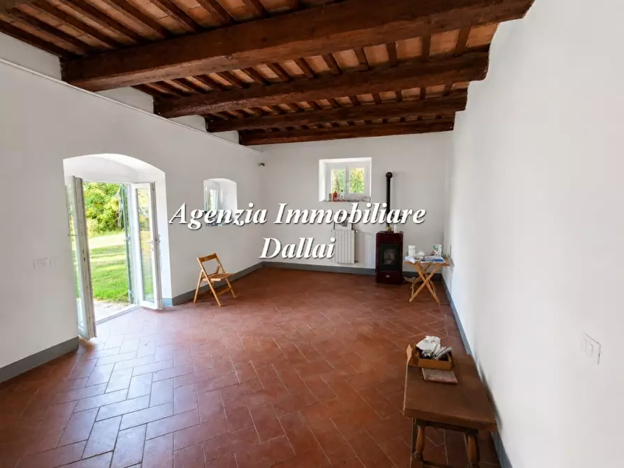 Immagine 5 di Casa colonica in vendita  a Scarperia E San Piero