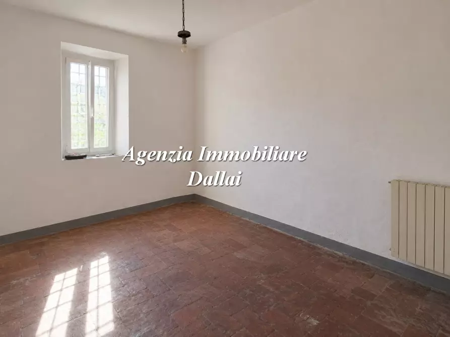 Immagine 7 di Casa colonica in vendita  a Scarperia E San Piero