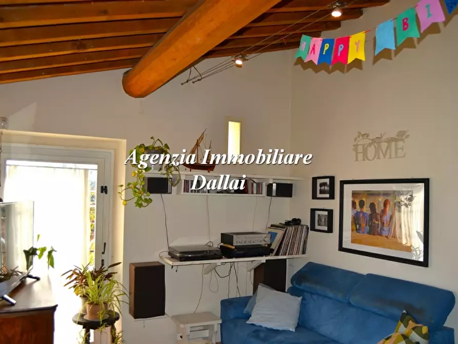Immagine 17 di Casa colonica in vendita  a Scarperia E San Piero