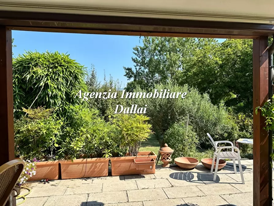 Immagine 3 di Casa colonica in vendita  a Scarperia E San Piero