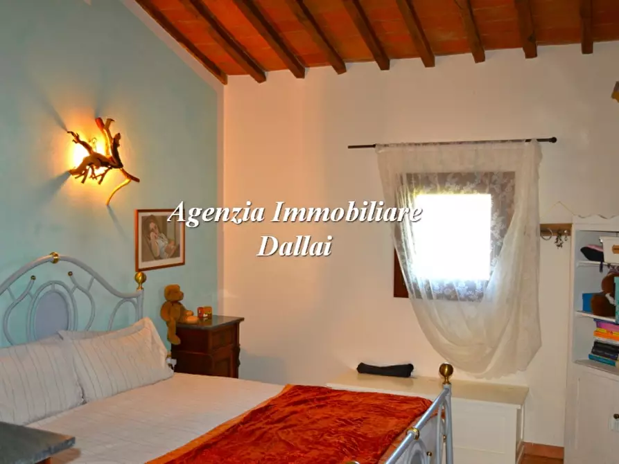 Immagine 24 di Casa colonica in vendita  a Scarperia E San Piero