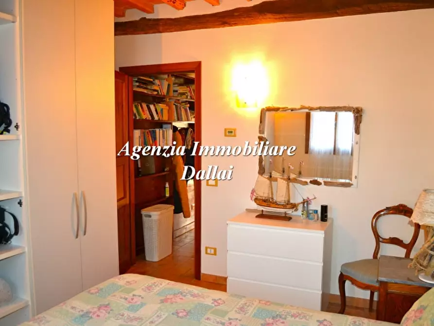 Immagine 29 di Casa colonica in vendita  a Scarperia E San Piero