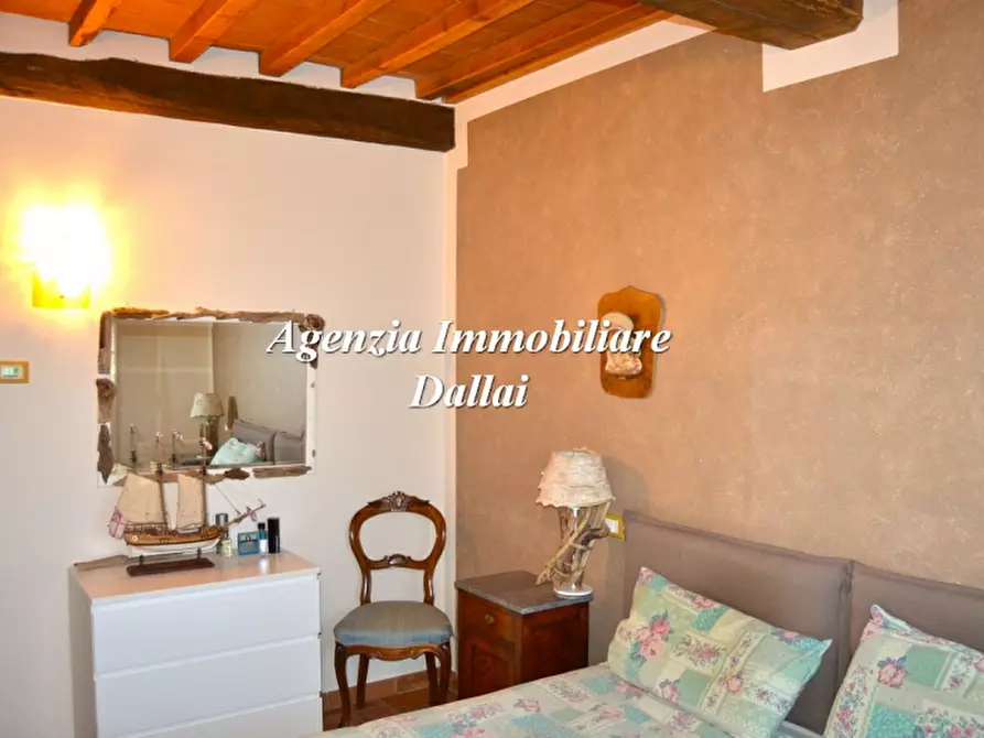 Immagine 28 di Casa colonica in vendita  a Scarperia E San Piero