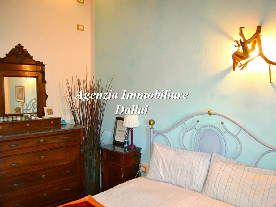 Immagine 30 di Casa colonica in vendita  a Scarperia E San Piero