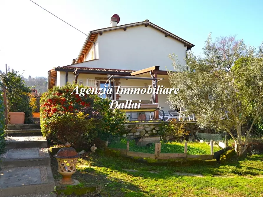 Immagine 6 di Casa colonica in vendita  a Scarperia E San Piero