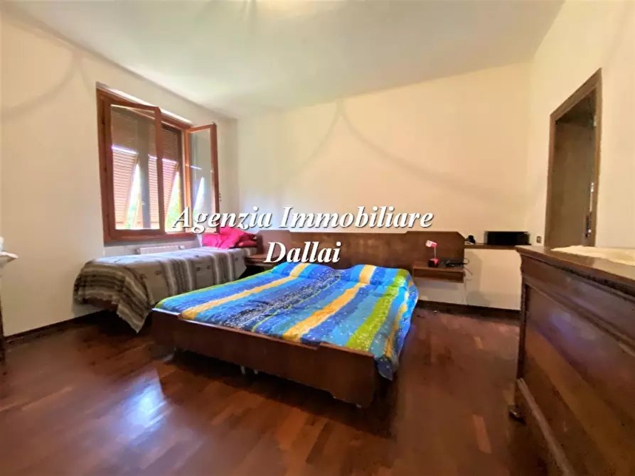 Immagine 23 di Villa in vendita  a Scarperia E San Piero