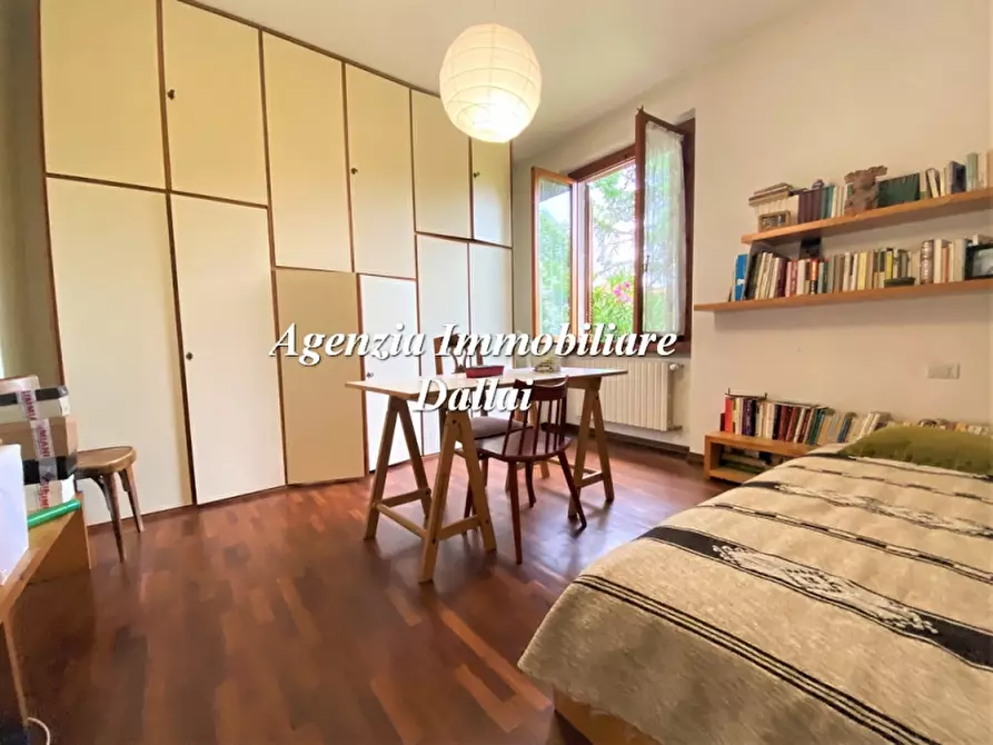 Immagine 31 di Villa in vendita  a Scarperia E San Piero