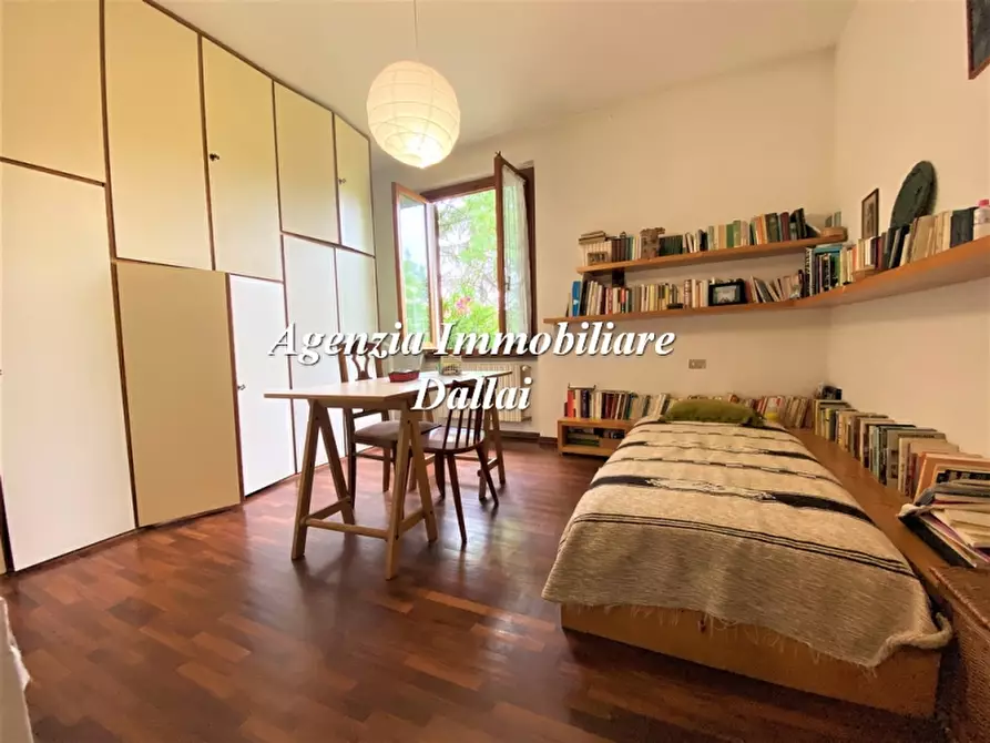 Immagine 30 di Villa in vendita  a Scarperia E San Piero