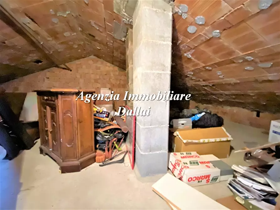 Immagine 37 di Villa in vendita  a Scarperia E San Piero