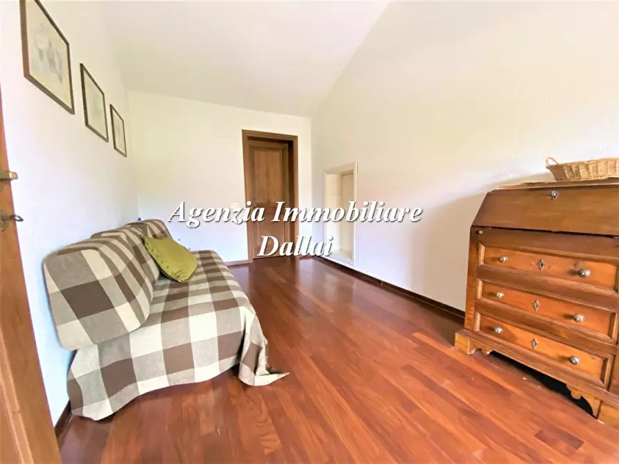 Immagine 33 di Villa in vendita  a Scarperia E San Piero