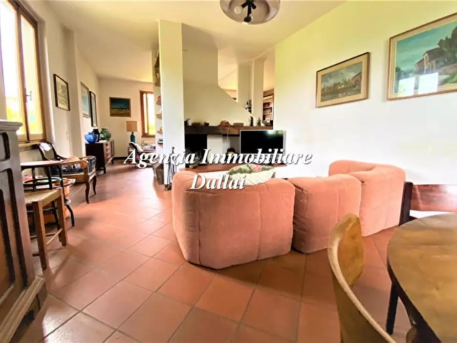 Immagine 7 di Villa in vendita  a Scarperia E San Piero