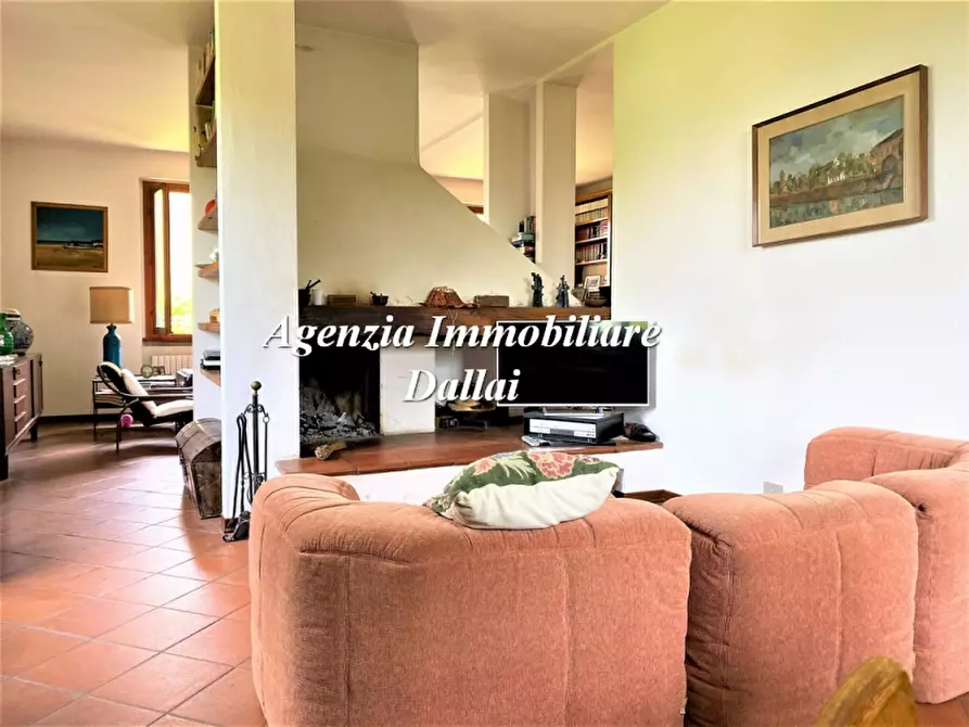 Immagine 8 di Villa in vendita  a Scarperia E San Piero