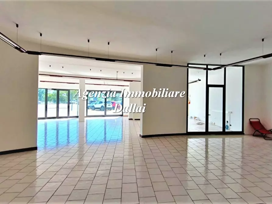 Immagine 5 di Locale commerciale in affitto  a Borgo San Lorenzo