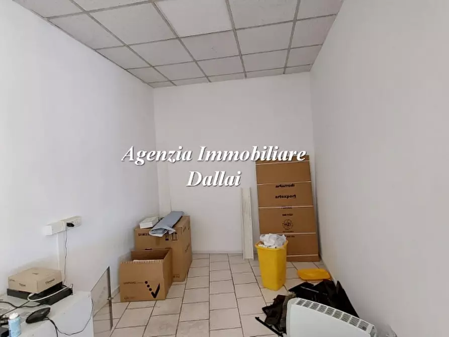 Immagine 20 di Locale commerciale in affitto  a Borgo San Lorenzo