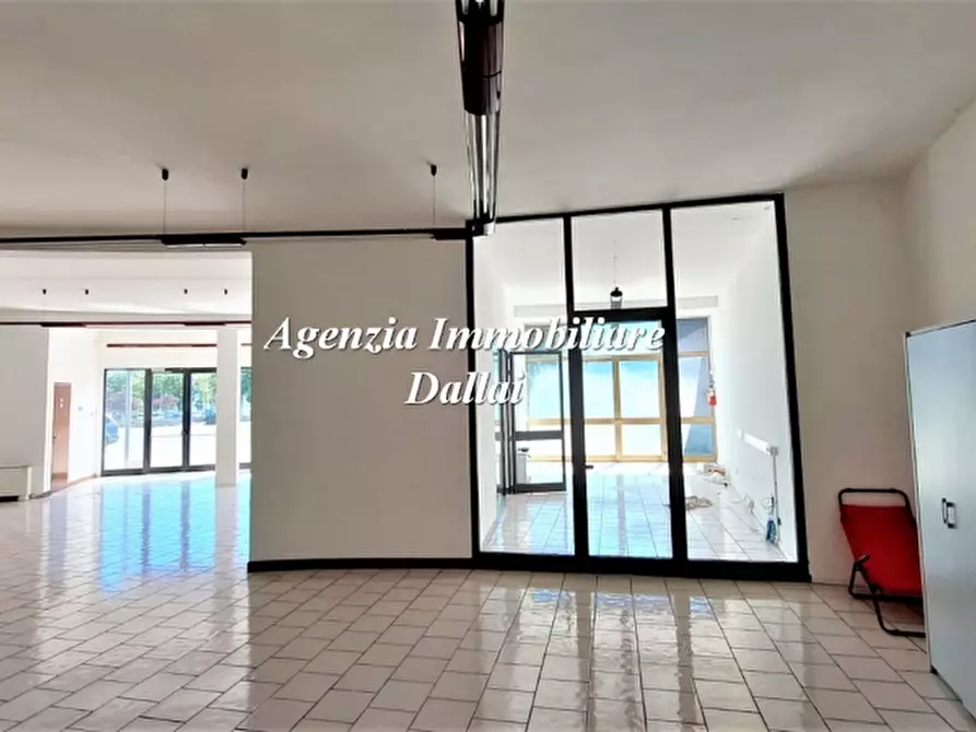 Immagine 6 di Locale commerciale in affitto  a Borgo San Lorenzo