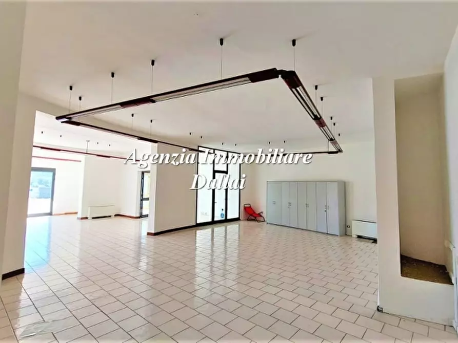 Immagine 12 di Locale commerciale in affitto  a Borgo San Lorenzo