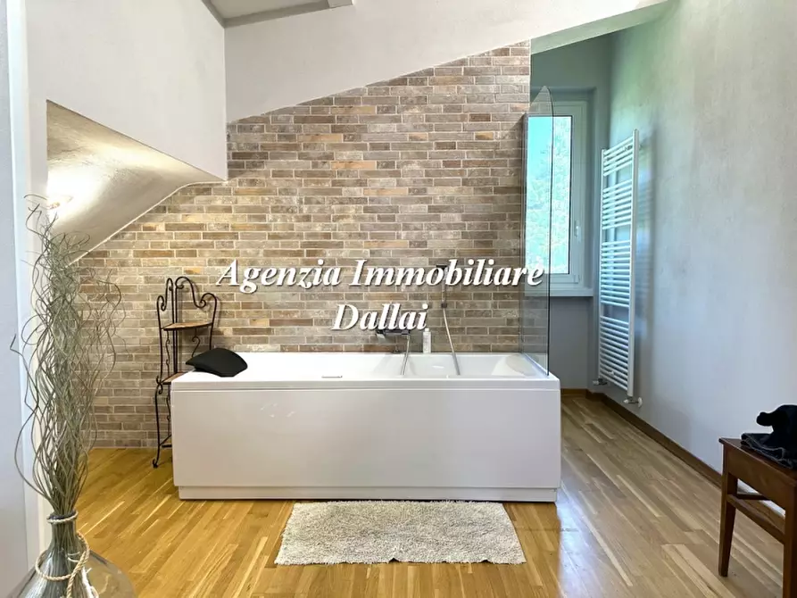 Immagine 23 di Villa in vendita  a Barberino Di Mugello