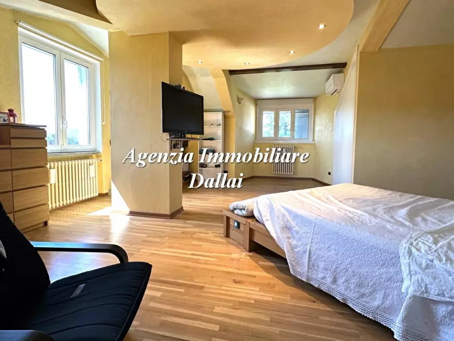 Immagine 24 di Villa in vendita  a Barberino Di Mugello