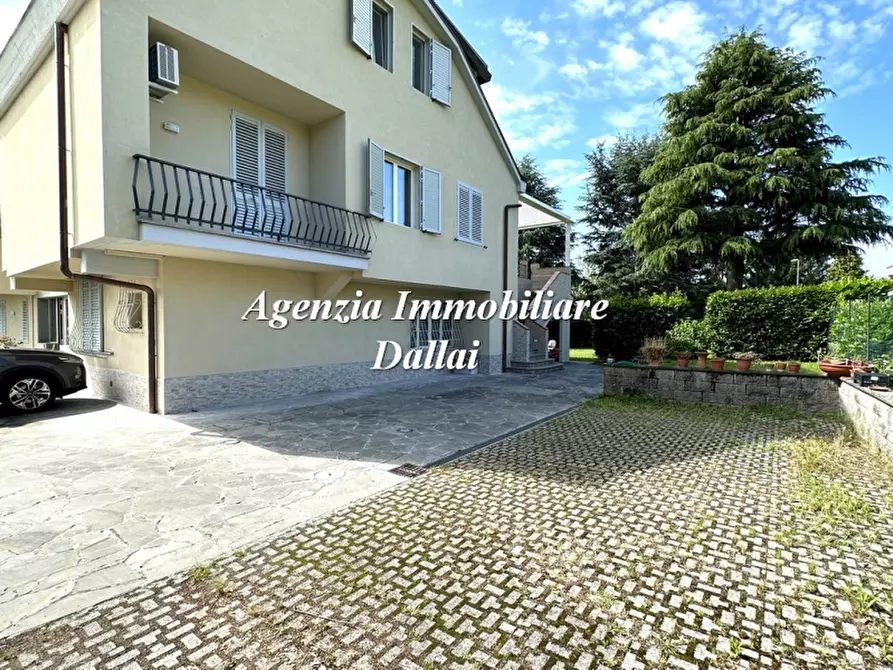 Immagine 29 di Villa in vendita  a Barberino Di Mugello