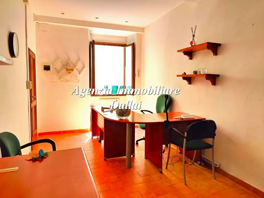 Immagine 4 di Ufficio in affitto  a Scarperia E San Piero