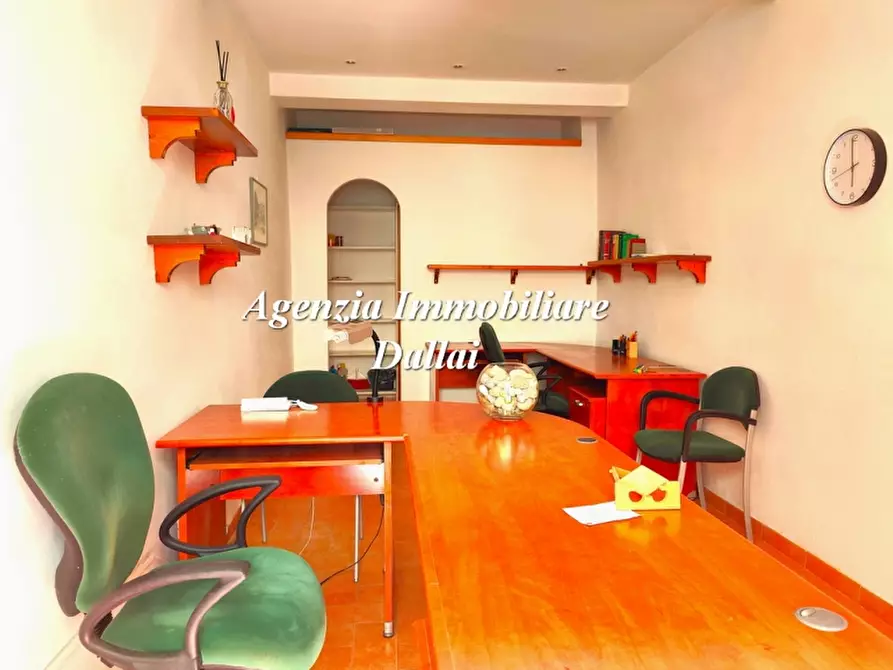 Immagine 2 di Ufficio in affitto  a Scarperia E San Piero