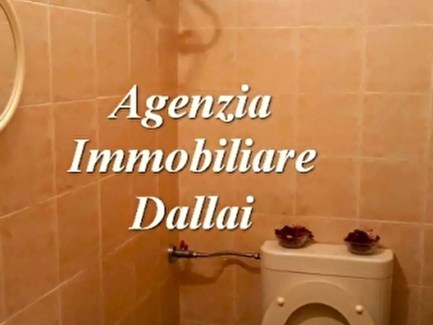 Immagine 8 di Ufficio in affitto  a Scarperia E San Piero