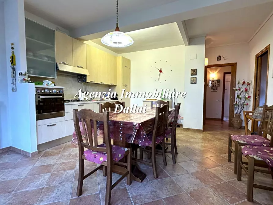 Immagine 4 di Villa in vendita  a Scarperia E San Piero