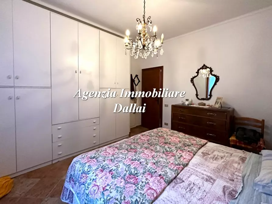 Immagine 14 di Villa in vendita  a Scarperia E San Piero