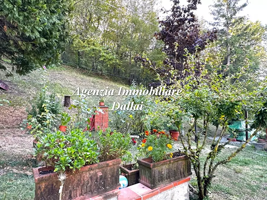 Immagine 17 di Villa in vendita  a Scarperia E San Piero